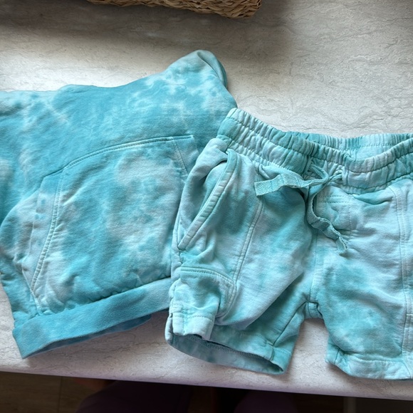 Sovereign code tie dye hoodie and shorts set - Picture 2 of 2